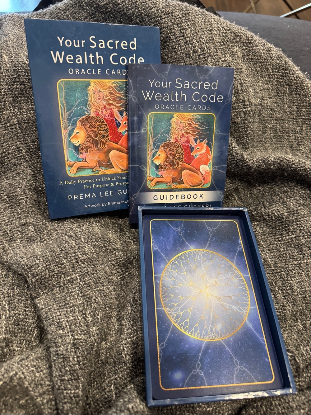 Your Sacred Wealth Code Oracle Cards - Blue - Picture 2 of 4